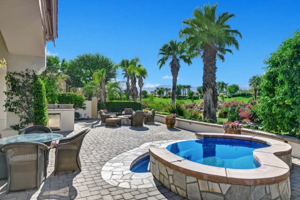 001SPA TO PATIO AND VIEW