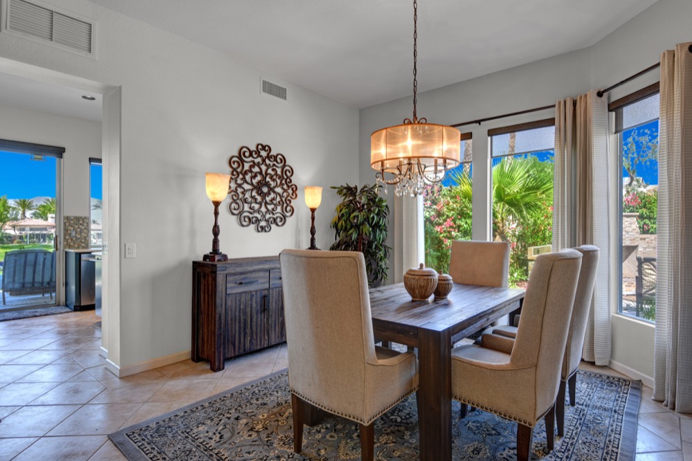 002DINING ROOM TO KITCHEN