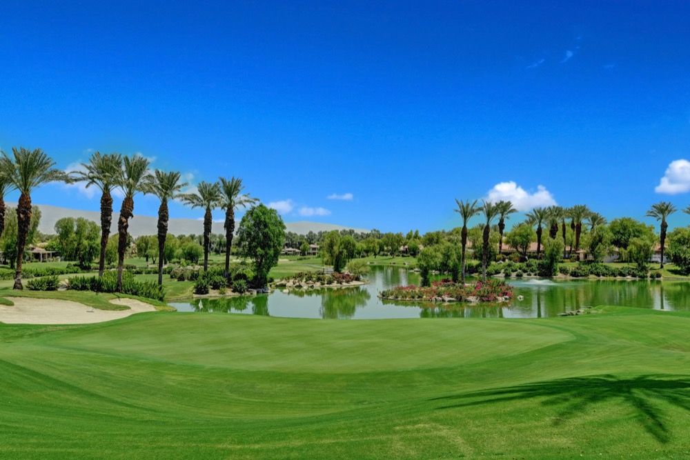 001GOLF COURSE AND WATER VIEW