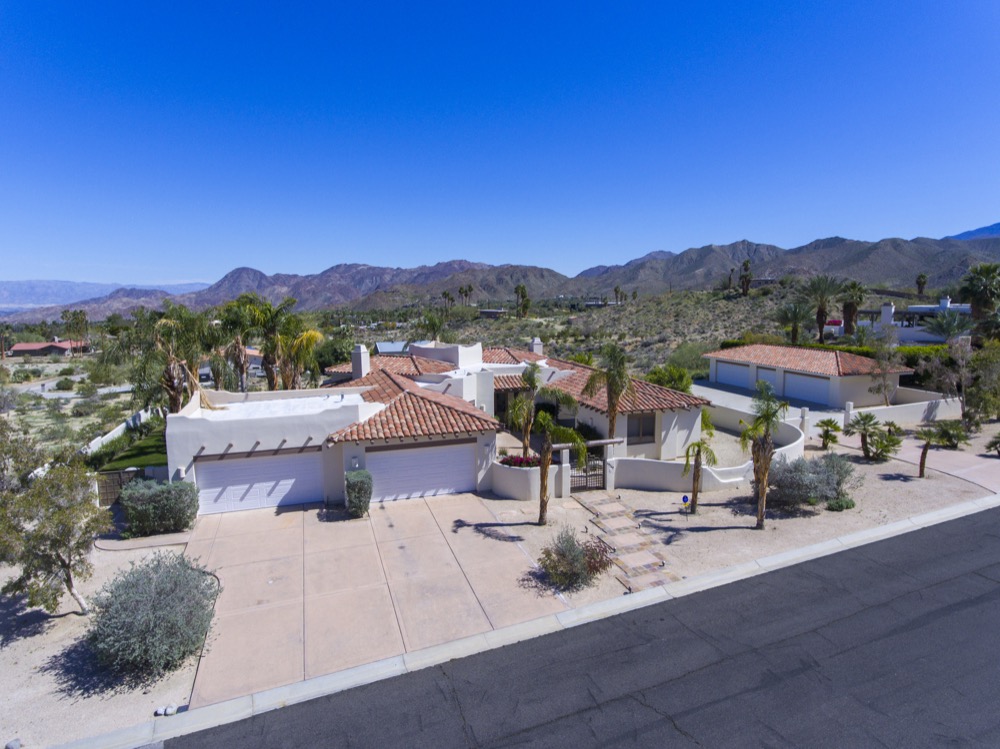 001FRONT OF HOUSE AERIAL