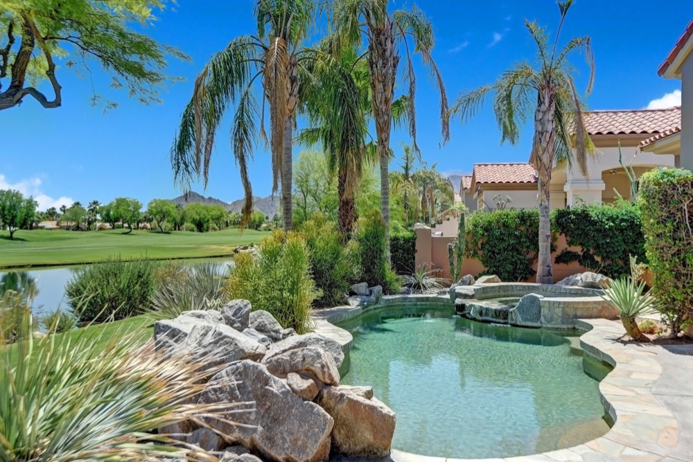 001NESTLED POOL AND SPA